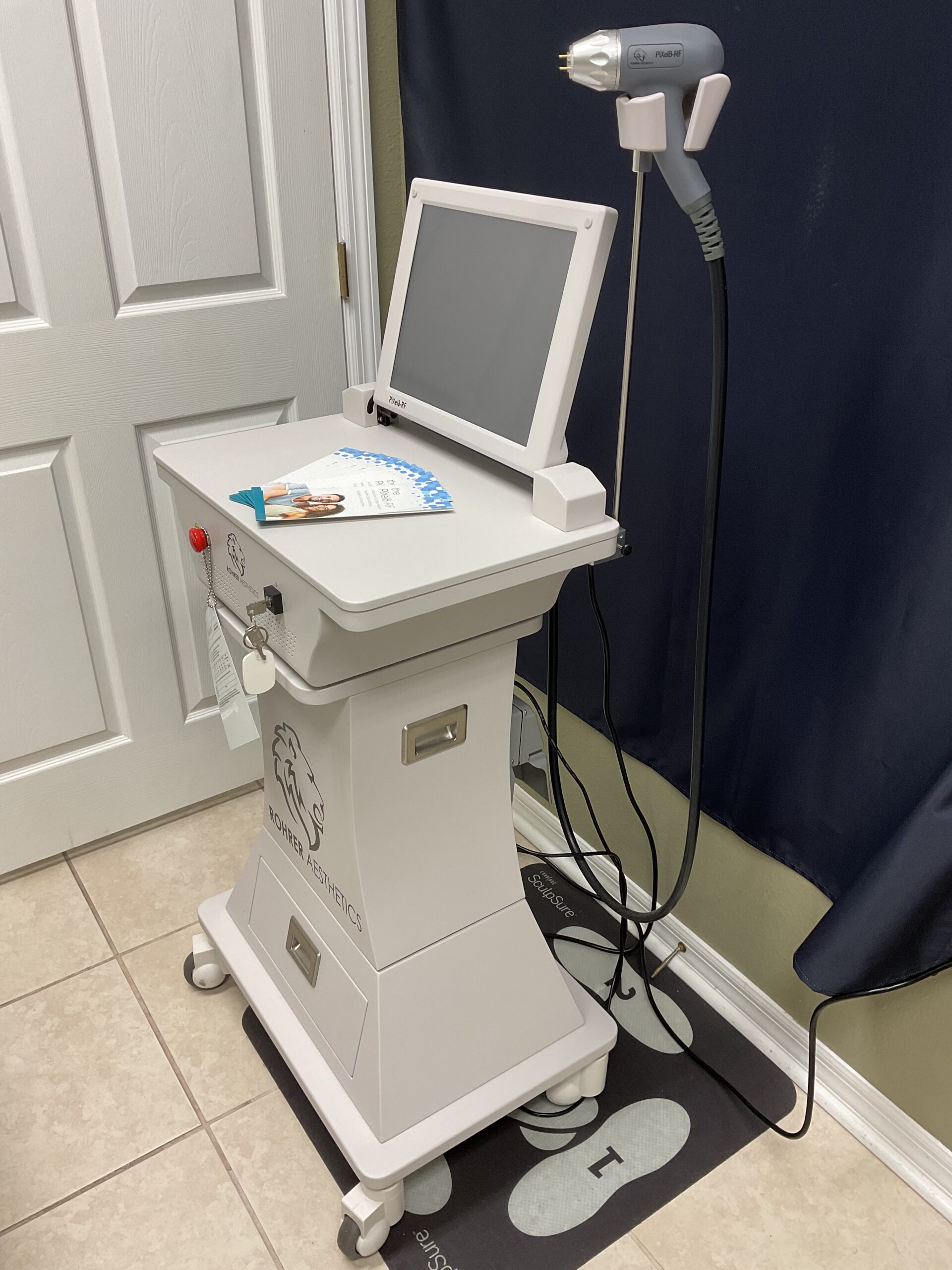 2020 Rohrer Aesthetics Pixel8 RF Radio Frequency Microneedling - Collagen Rebuilding, Skin Rejuvenation - INCLUDES ONGOING CONSUMABLE SUPPORT - Free Shipping & Warranty (km/dem-ve) - Image 4