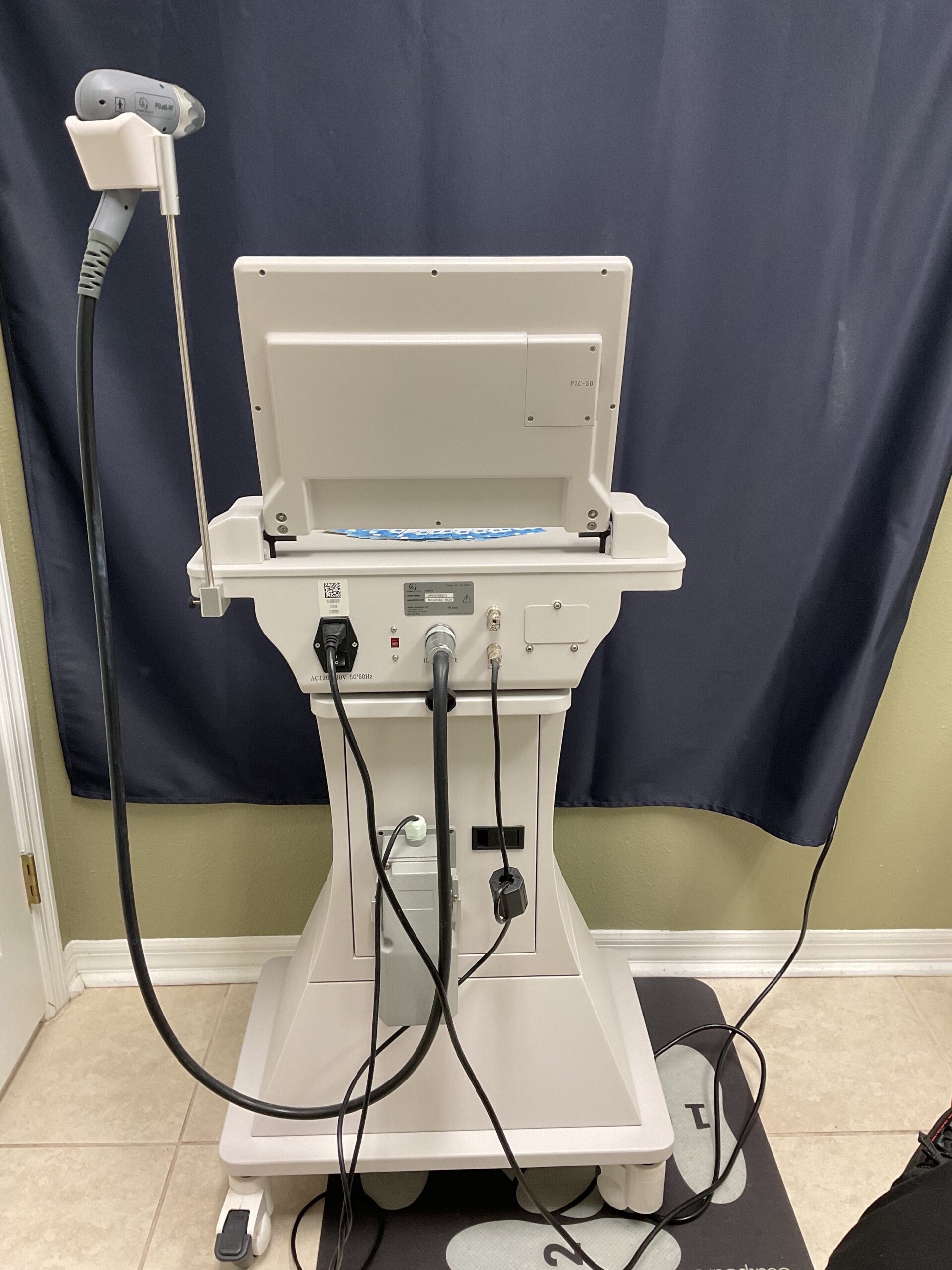 2020 Rohrer Aesthetics Pixel8 RF Radio Frequency Microneedling - Collagen Rebuilding, Skin Rejuvenation - INCLUDES ONGOING CONSUMABLE SUPPORT - Free Shipping & Warranty (km/dem-ve) - Image 6