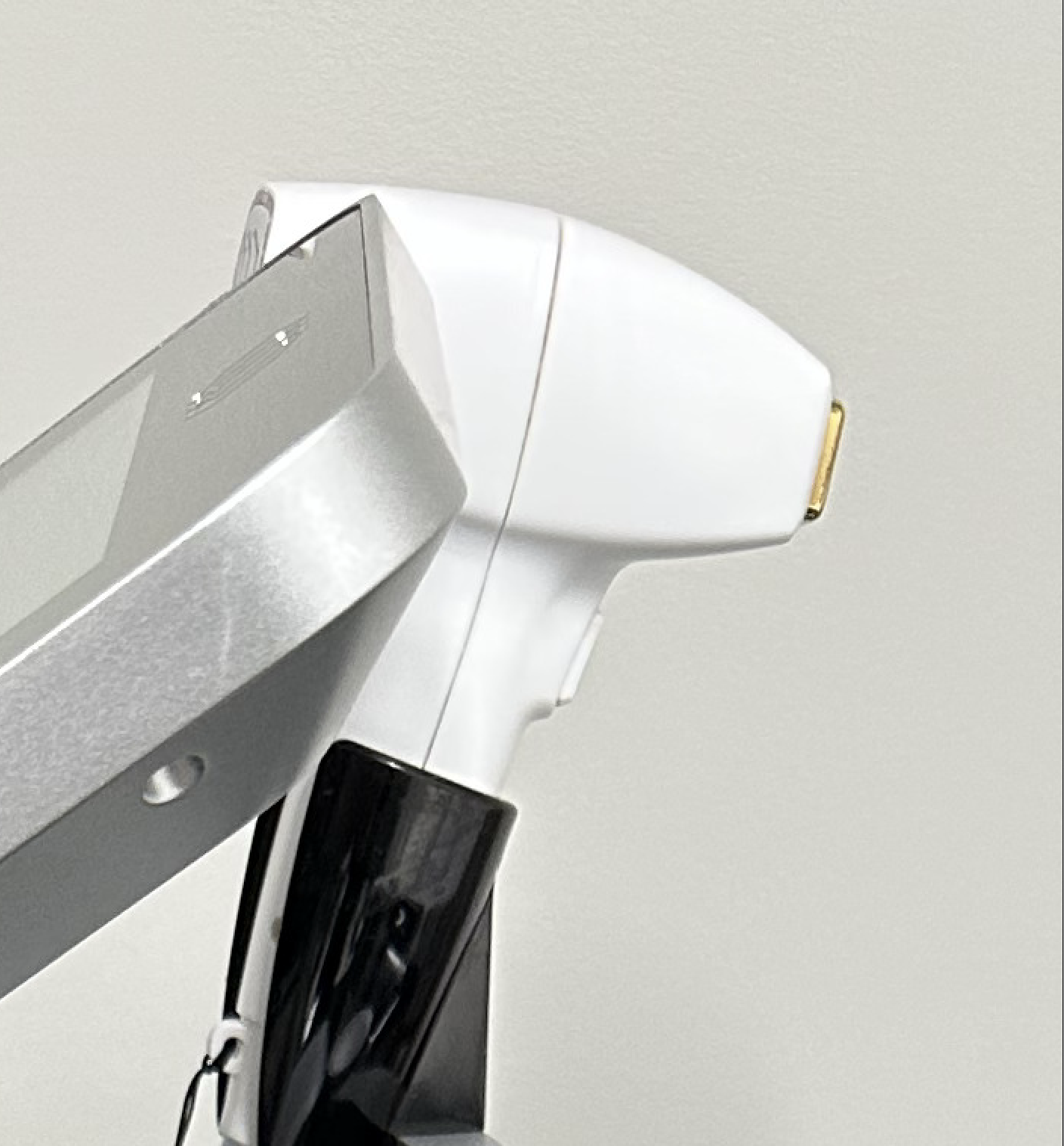 2024 Inmode Optimas with Diolaze XL 810 Diode Hair Removal Handpiece - Excellent Condition, Includes Free Shipping & Warranty (jp/ree) - Image 7