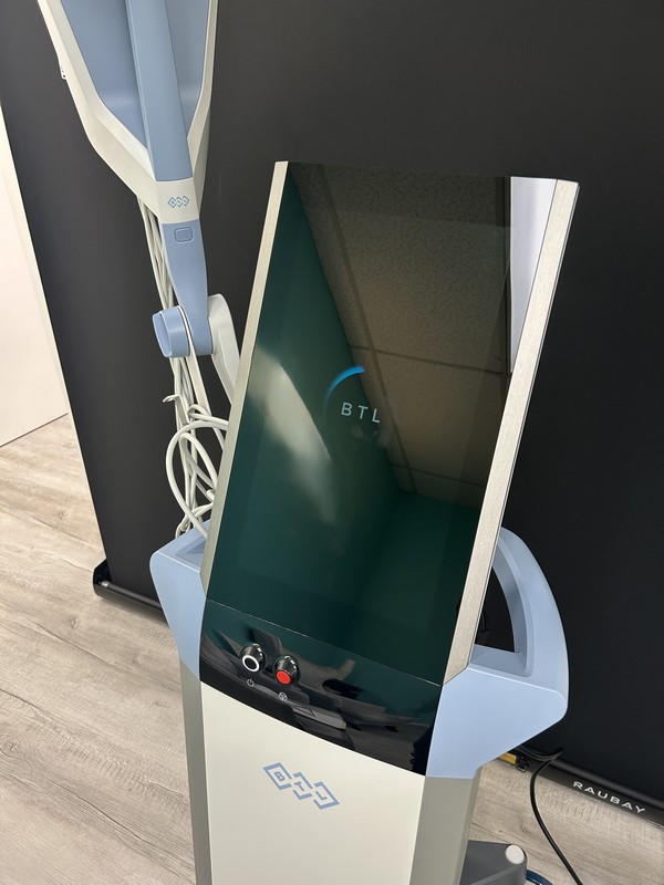 2022 BTL Emface HIFES - High-Intensity Facial Electromagnetic Stimulation + Synchronized Radio Frequency - Face Muscle Sculpting - with Forehead, Cheek & Chin Applicators - APPLICATOR PADS INCLUDED - DOES NOT INCLUDE CONSUMABLE PURCHASING SUPPORT - Free Shipping & Warranty (jm/jg) - Image 9