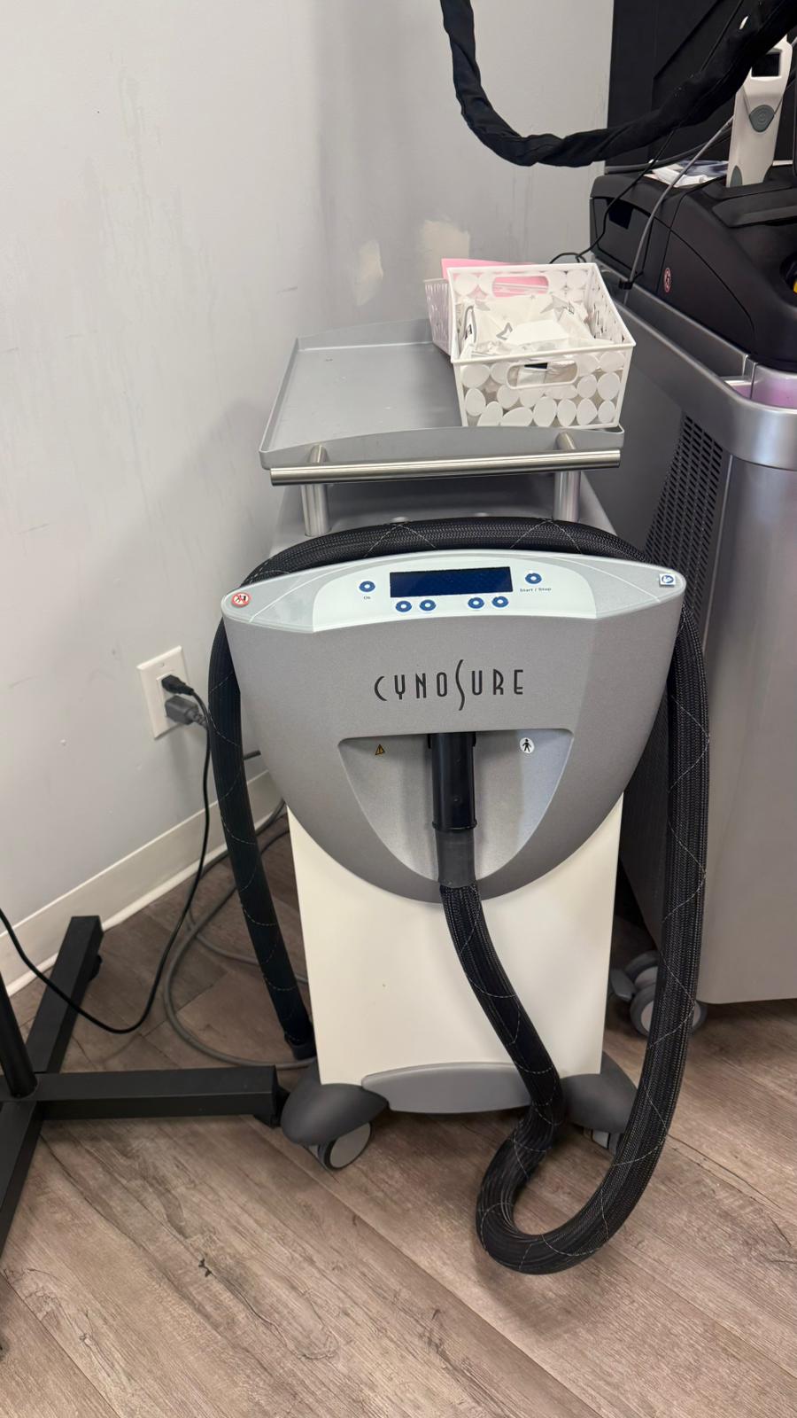 2021 Cynosure Elite IQ For Sale - Excellent Condition - Image 17