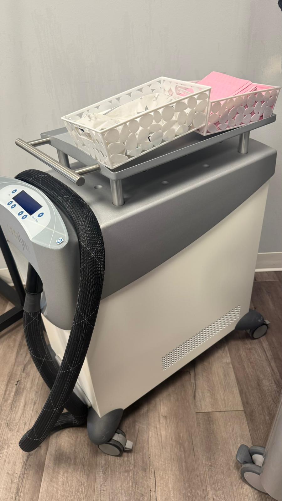 2021 Cynosure Elite IQ For Sale - Excellent Condition - Image 19