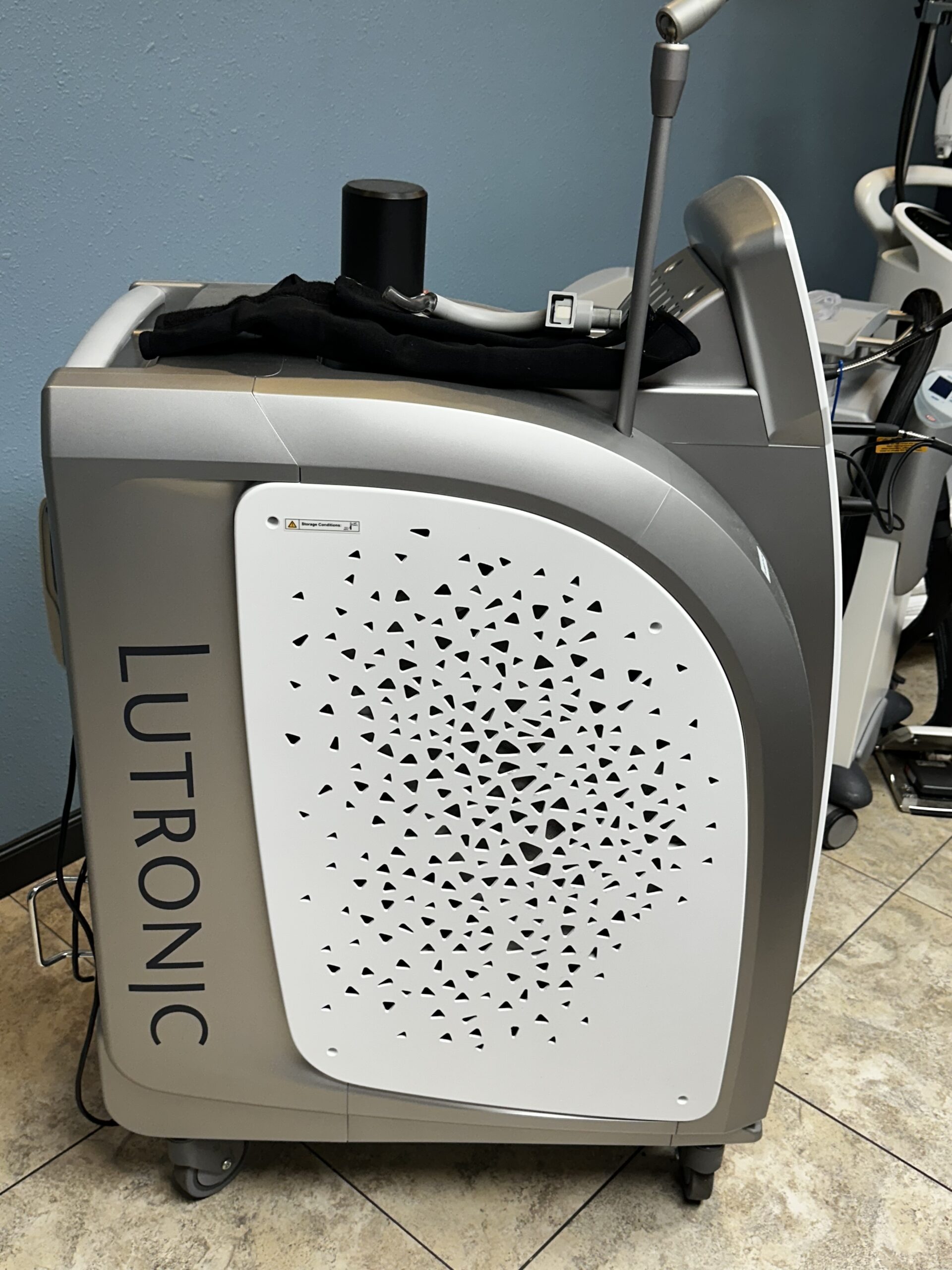 2018 Lutronic Clarity for sale left side view