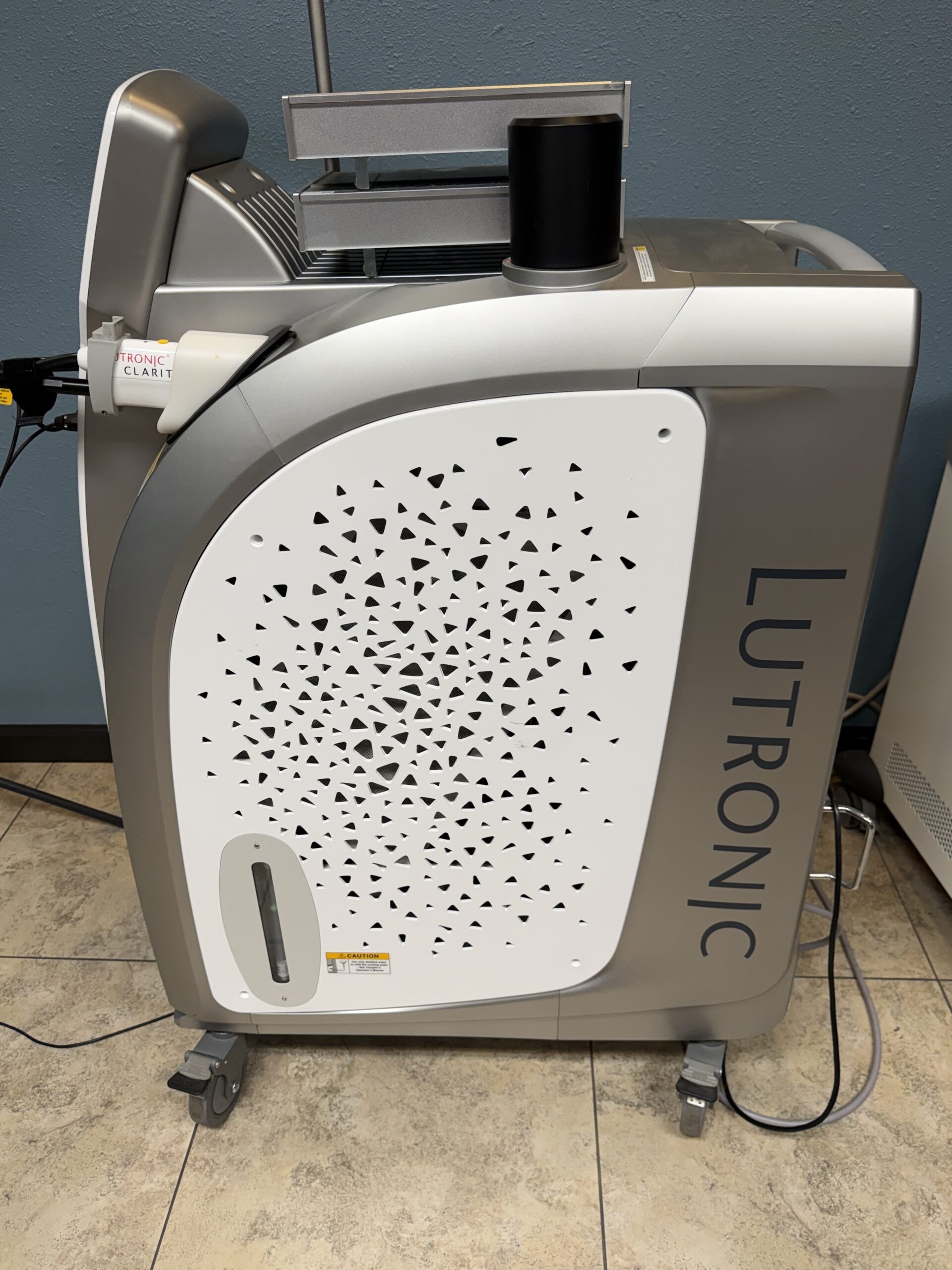 Lutronic Clarity model 2018 for sale right side view