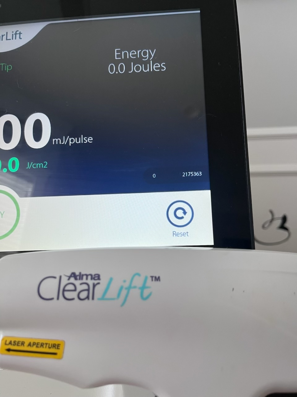 2015 Alma Harmony XL PRO with (4) Handpieces - (1) ClearLift, (1) SHR, (1) Dye SVL, & (1) LED Handpiece - Includes Free Shipping & 90 Day Warranty (km/cas) - Image 8