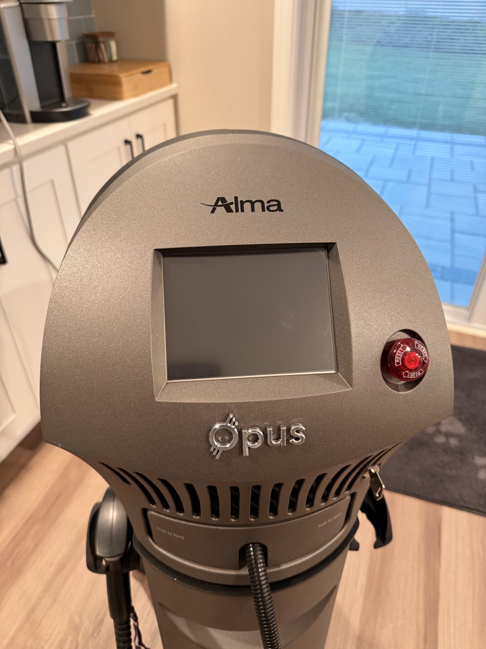 Alma Opus front close-up view