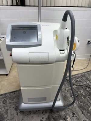 2016 Cynosure Icon IPL with four handpieces for sale
