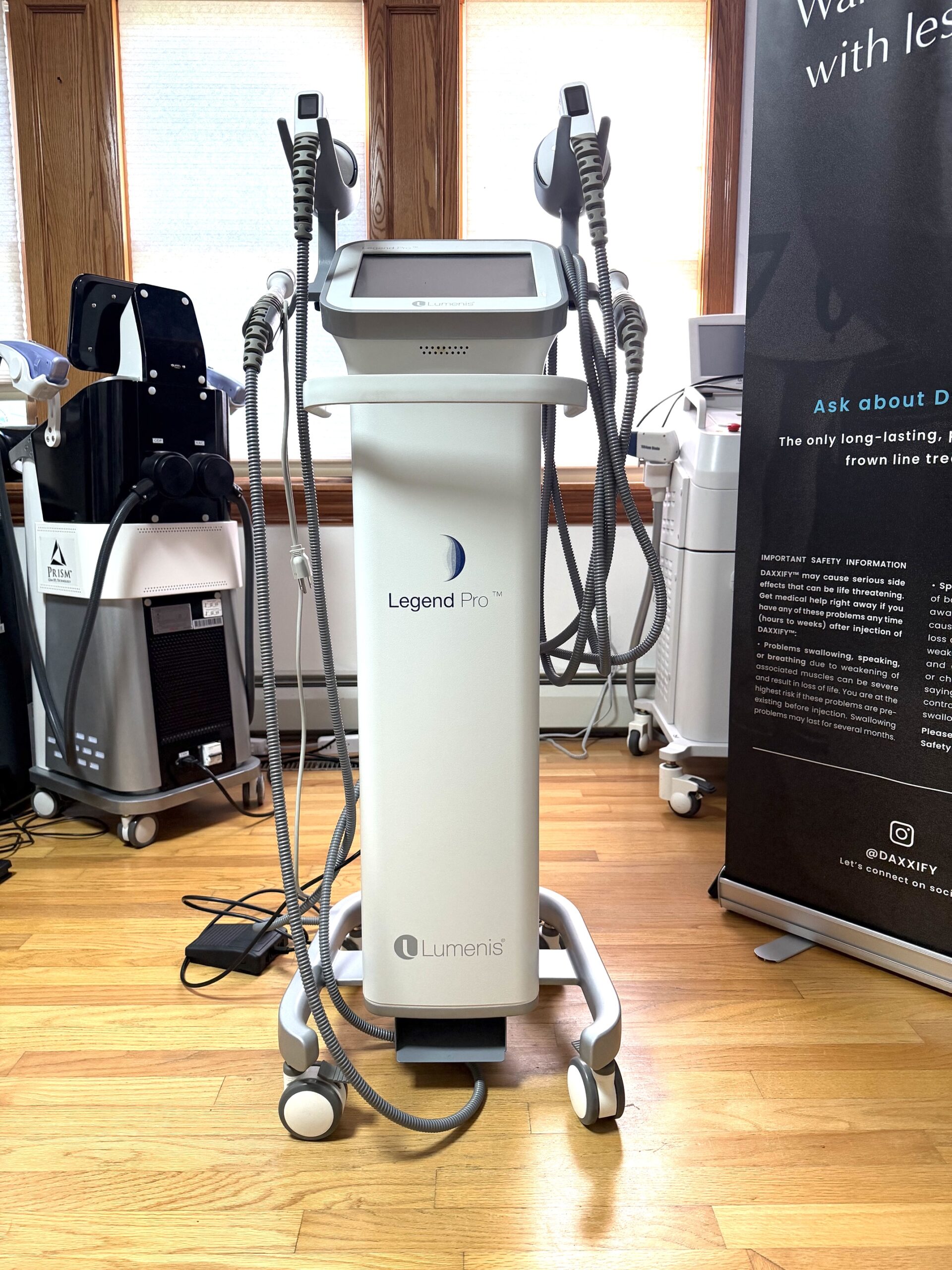 2022 Lumenis Legend Pro For Sale + 4 Handpieces - Image 2