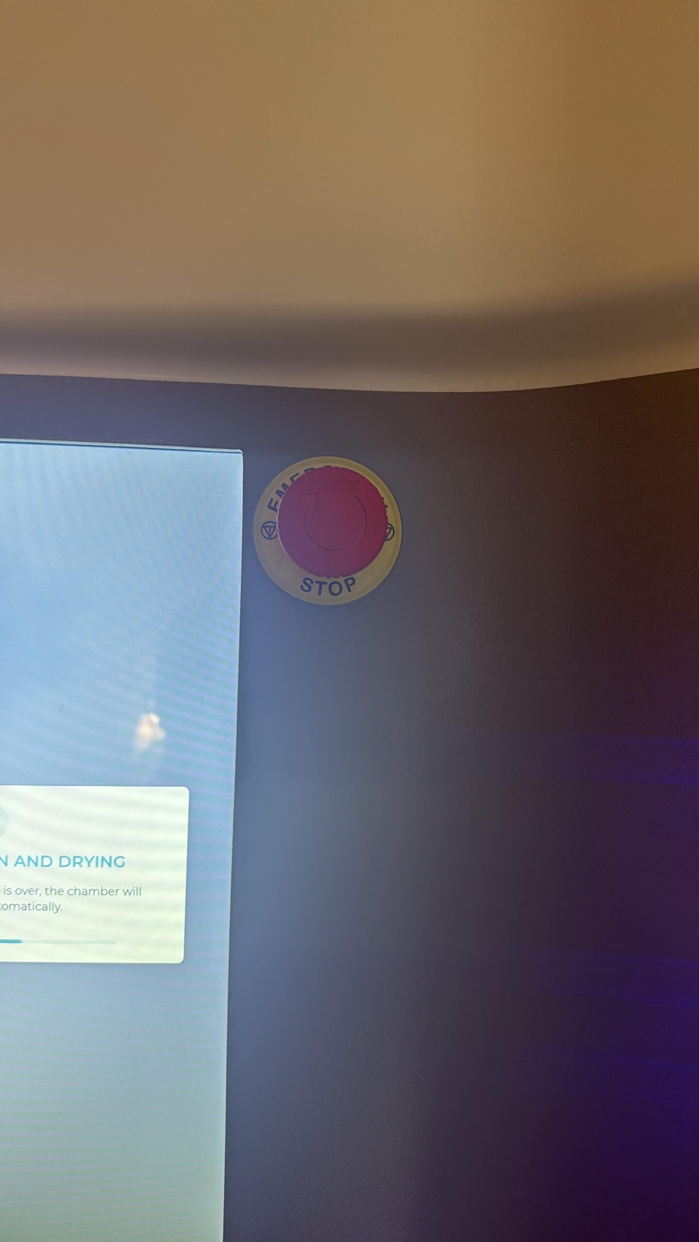 Cryo Science emergency switch